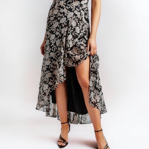• Express • Floral Ruffle Wrap Front Maxi Dress in Black Print - Picture 4 of 10
